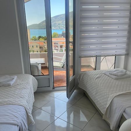 Al Mare Apartment Igalo Ngoại thất bức ảnh
