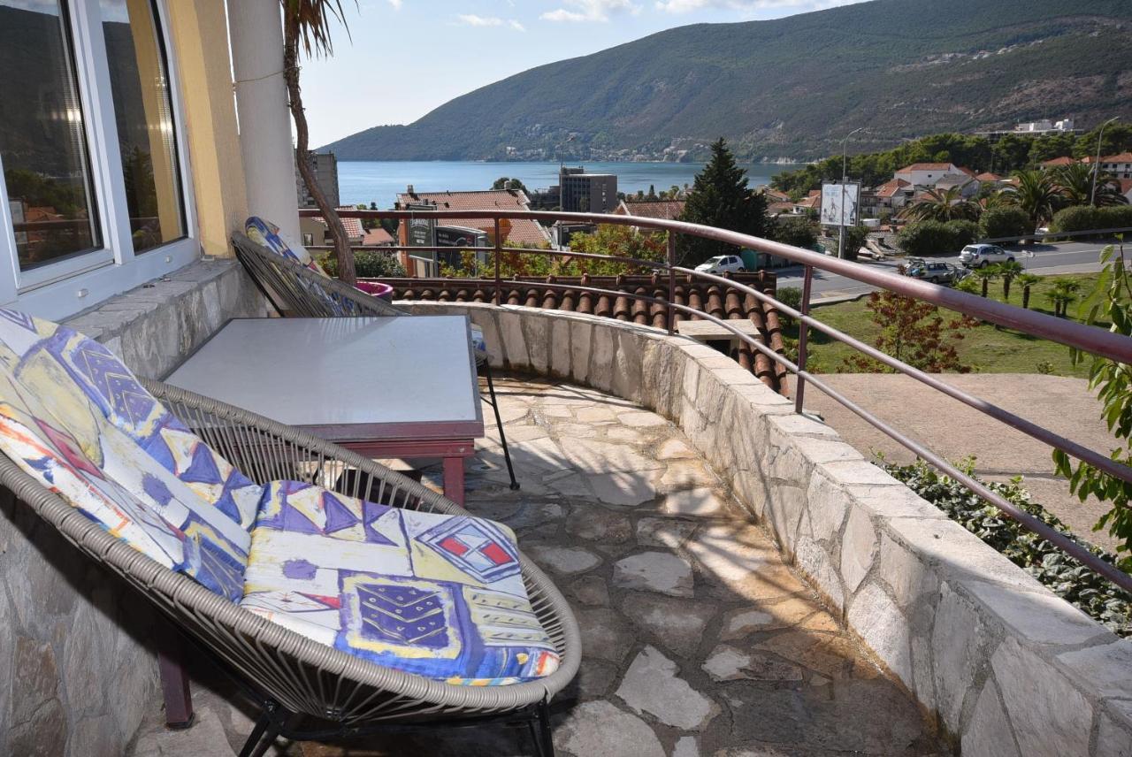 Al Mare Apartment Igalo Ngoại thất bức ảnh