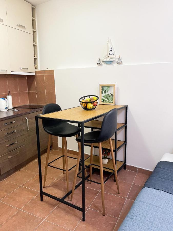 Al Mare Apartment Igalo Ngoại thất bức ảnh