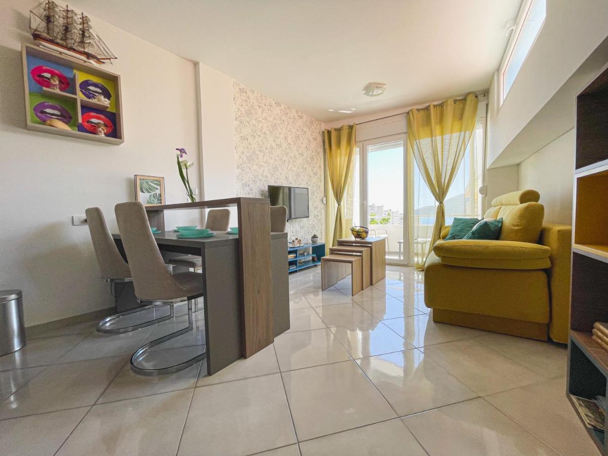 Al Mare Apartment Igalo Ngoại thất bức ảnh