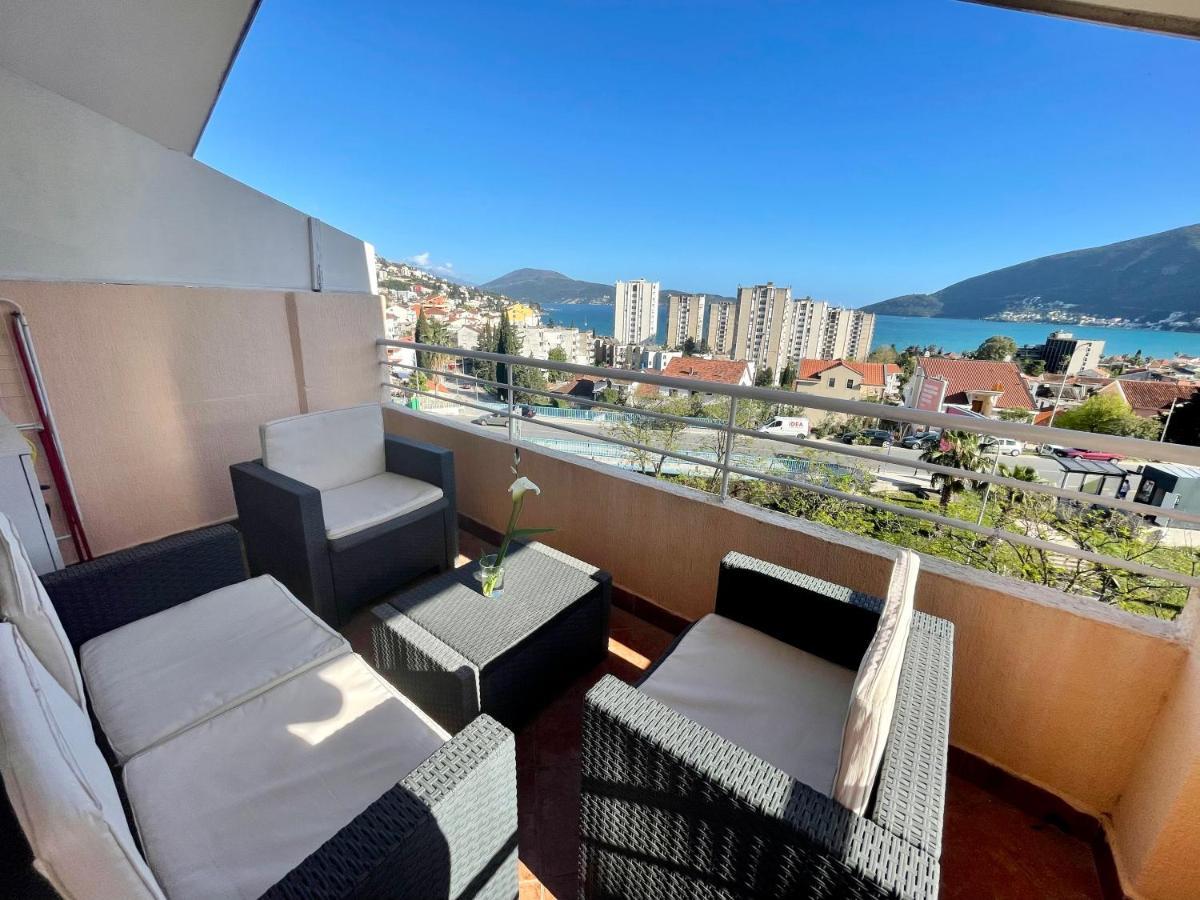 Al Mare Apartment Igalo Ngoại thất bức ảnh