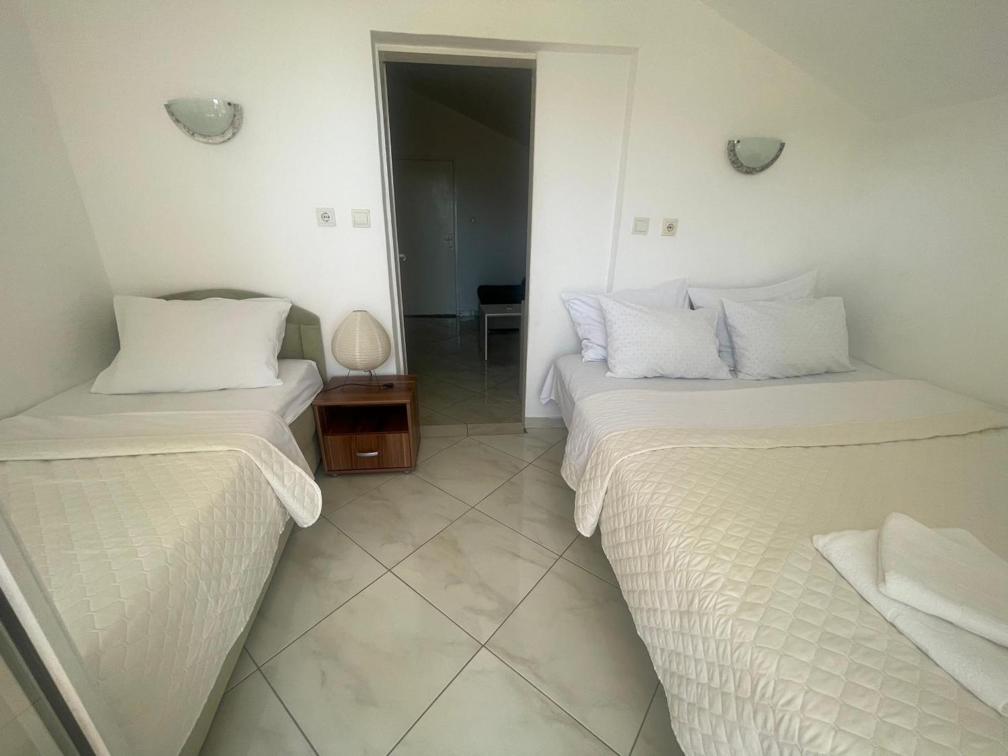 Al Mare Apartment Igalo Ngoại thất bức ảnh