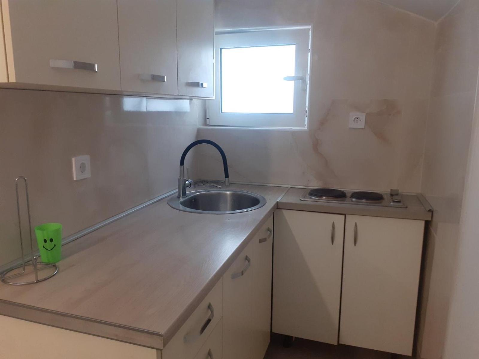 Al Mare Apartment Igalo Phòng bức ảnh